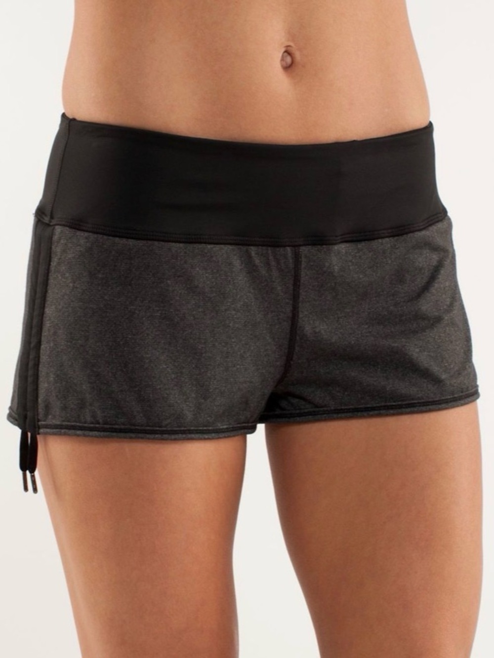 Y2K Lululemon | Hot Move Shorts Black/Grey| low rise |Sz 6